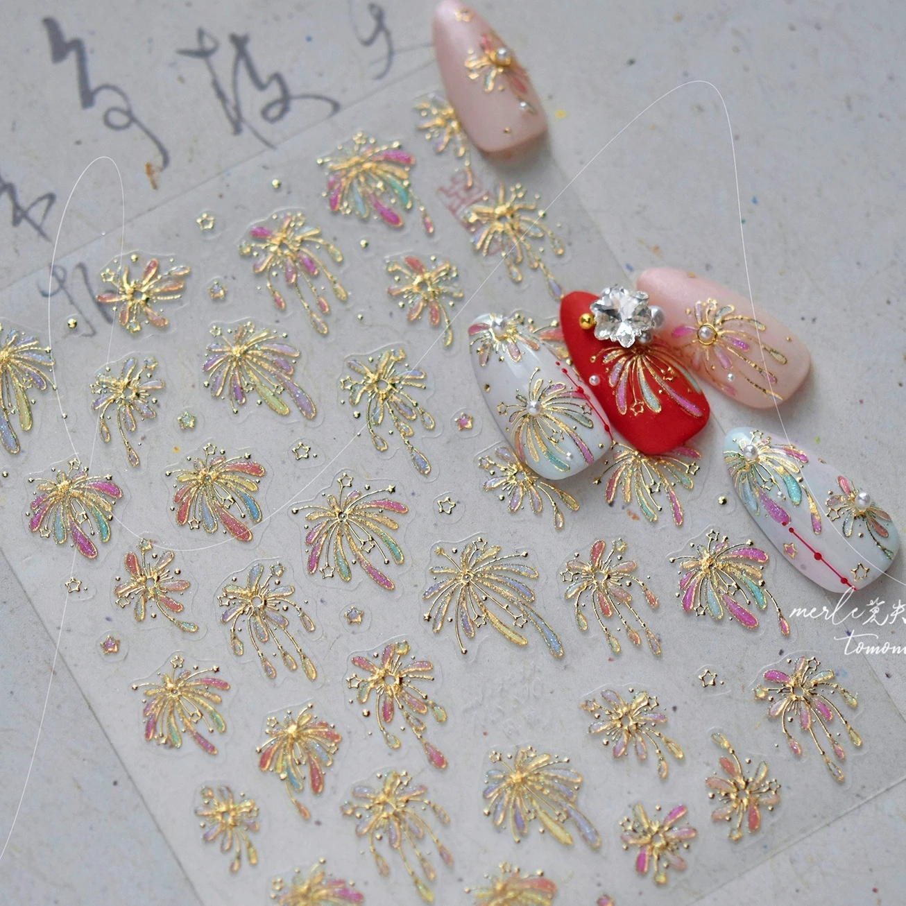 الألعاب النارية الملونة جميلة المبهرة القلعة الذهب الأحمر الوردي لامعة صاروخ الألعاب النارية لتقوم بها بنفسك لاصق مسمار الفن ملصقات مانيكير الشارات