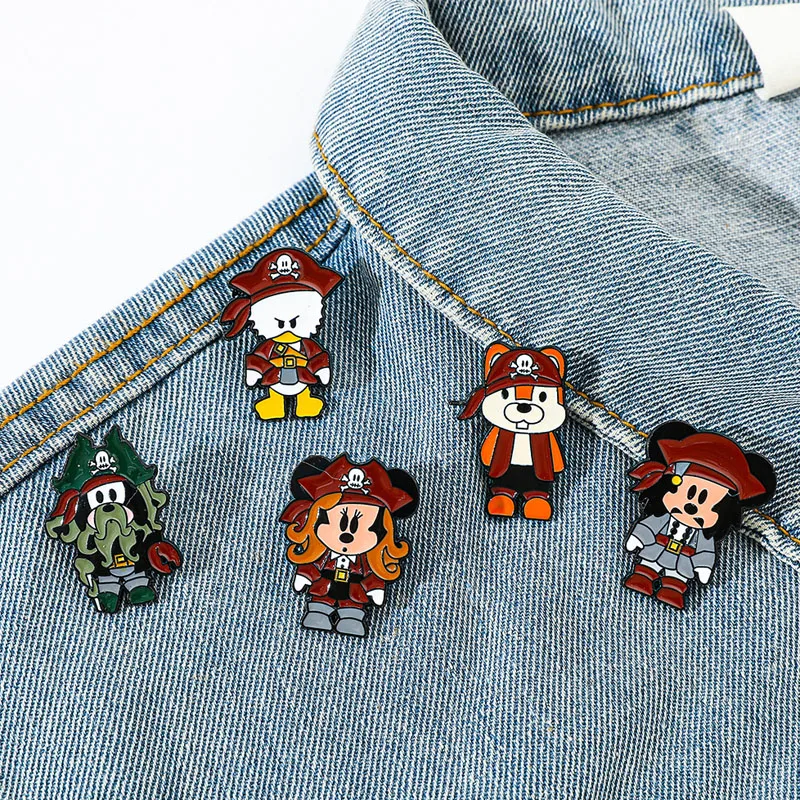 

Disney Anime Mickey Mouse Brooches Fashion Kawaii Donald Duck Metal Badge Jewelry Clothing Backpack Accessories Gift for Friends