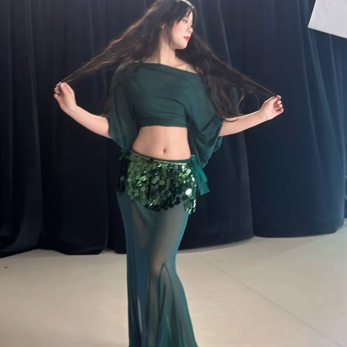 Nowy zestaw do tańca brzucha dla kobiet seksowny top ze skośnymi ramionami + długa spódnica z rybim ogonem 2 szt. Zestaw do ćwiczeń tańca orientalnego