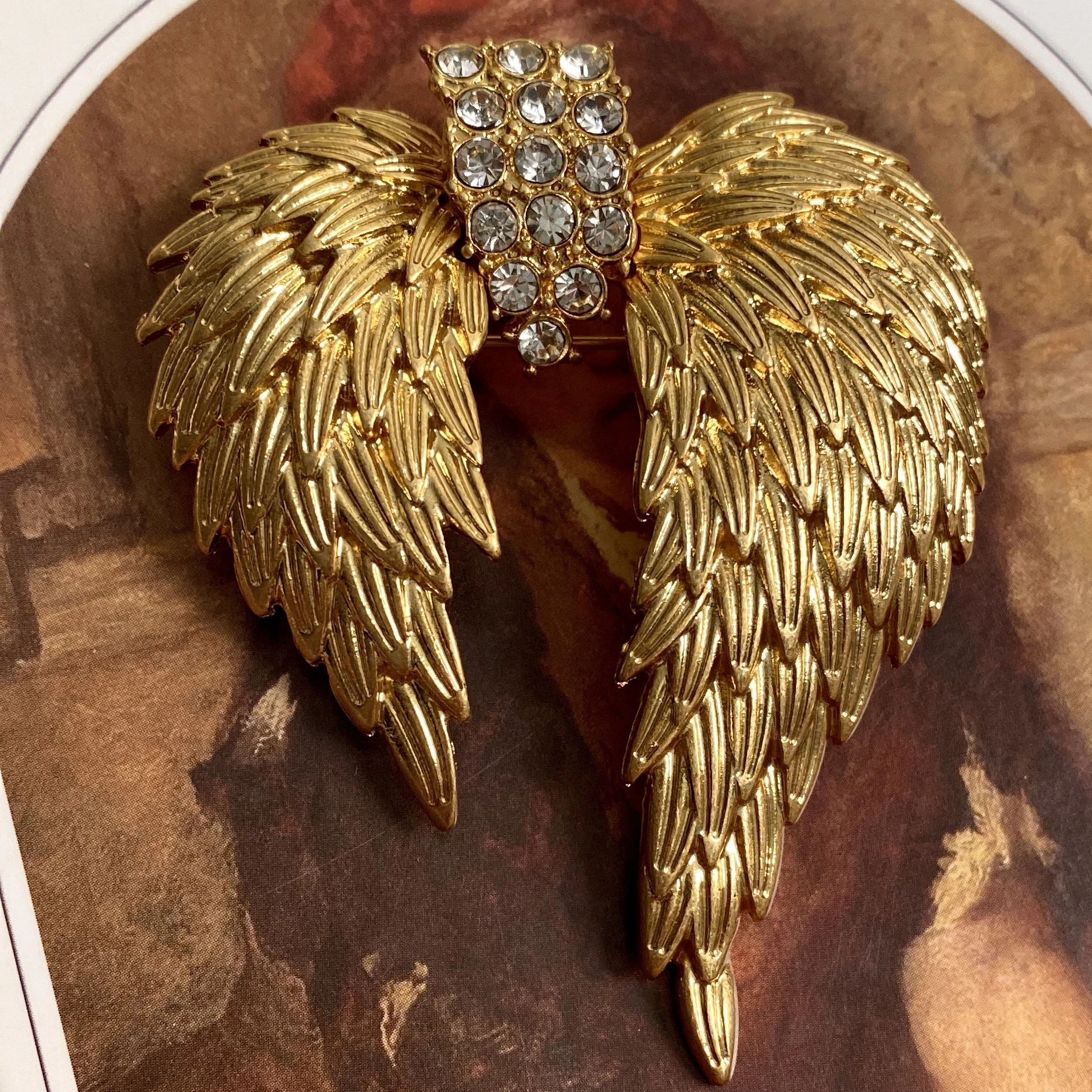 Elegant golden feather brooch vintage sparkling zircon suit coat pin accessory