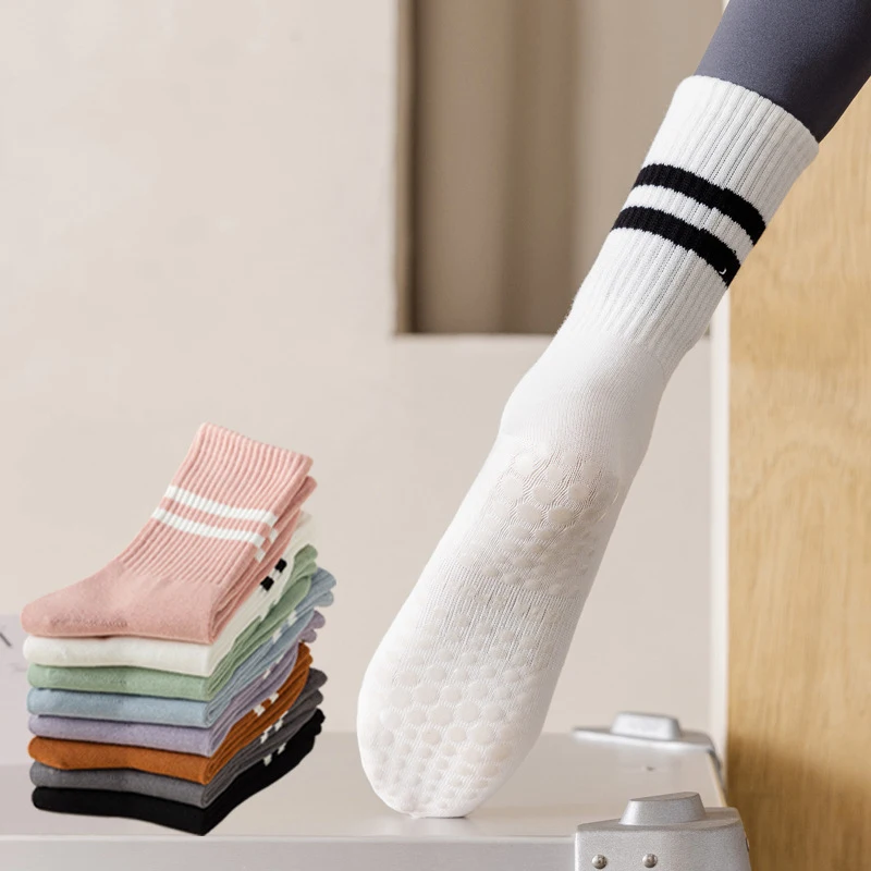 Chaussettes de sport en coton pour femme, en silicone non ald, pour le yoga, le pilates, l'astronomie professionnelle, le fitness d'intérieur, la gymnastique et la danse sur le sol