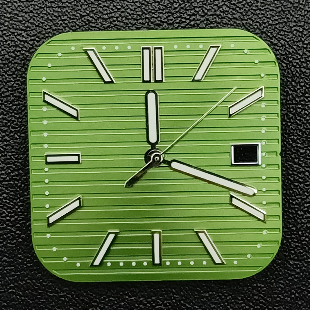 NH35 スクエアダイヤル時計ダイヤルメンズ腕時計カスタマイズされたロゴダイヤルカラー発光ダイヤル NH35 ムーブメント時計アクセサリーに適しています