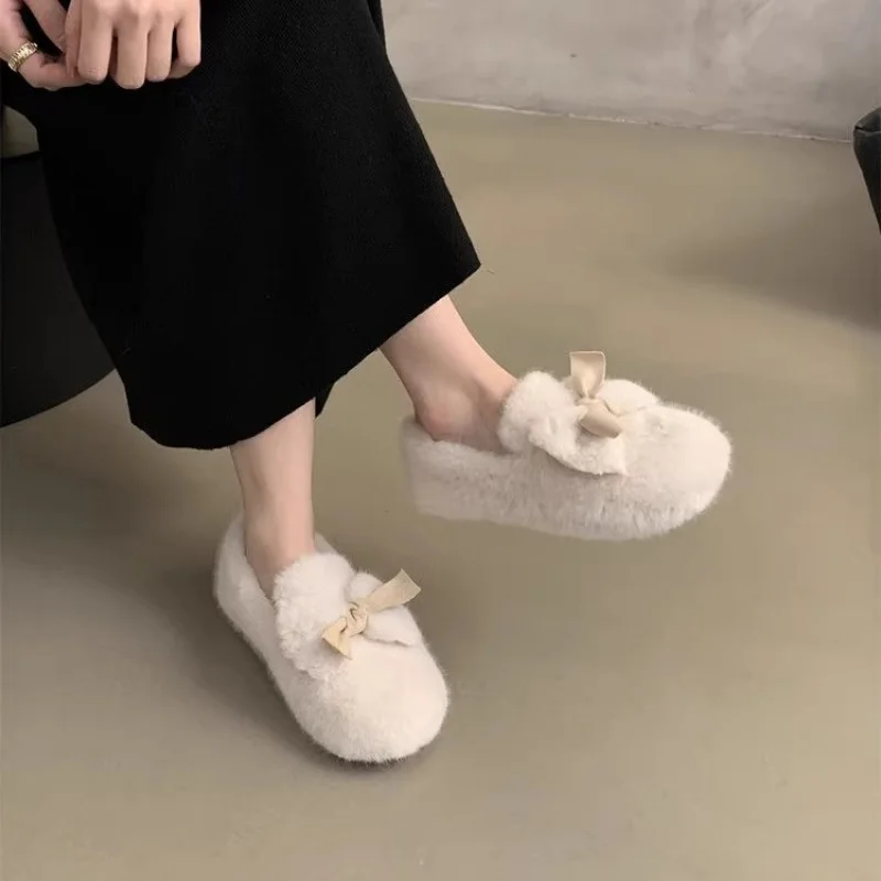 Mocasines sin cordones peludos para mujer, mocasines de conducción con decoración de lazo y forro de felpa, zapatos informales cálidos para interiores y exteriores, invierno 2025