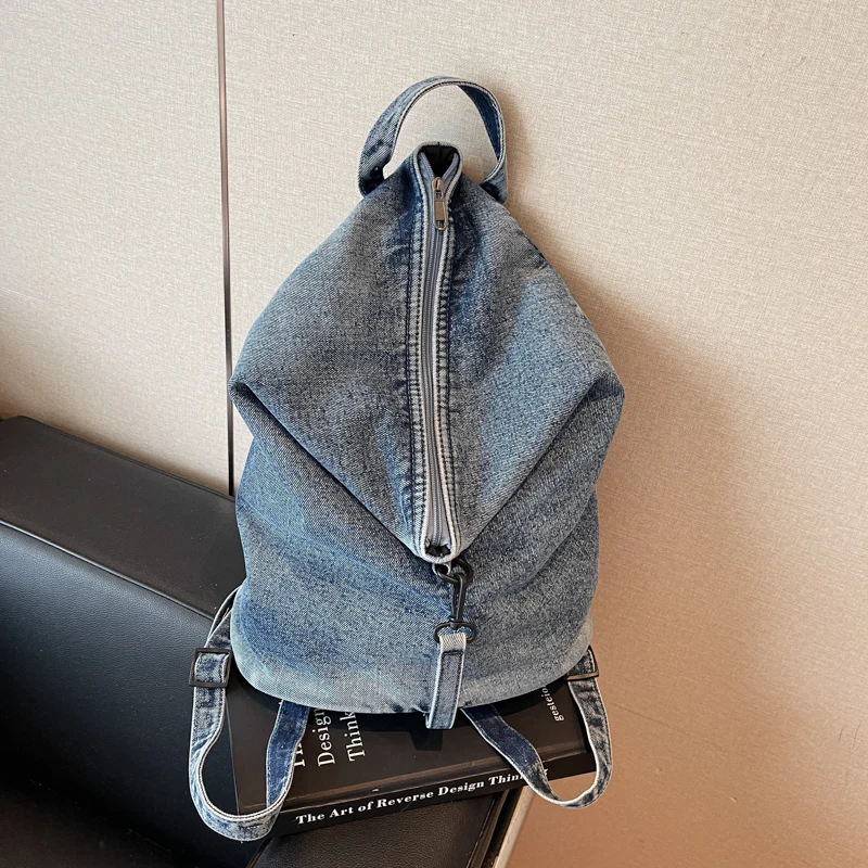 

2025 Autumn New Fashion Casual Denim Backpacks Large Capacity Simple Creative Stylish Design Retro Portable Backpacks for Women