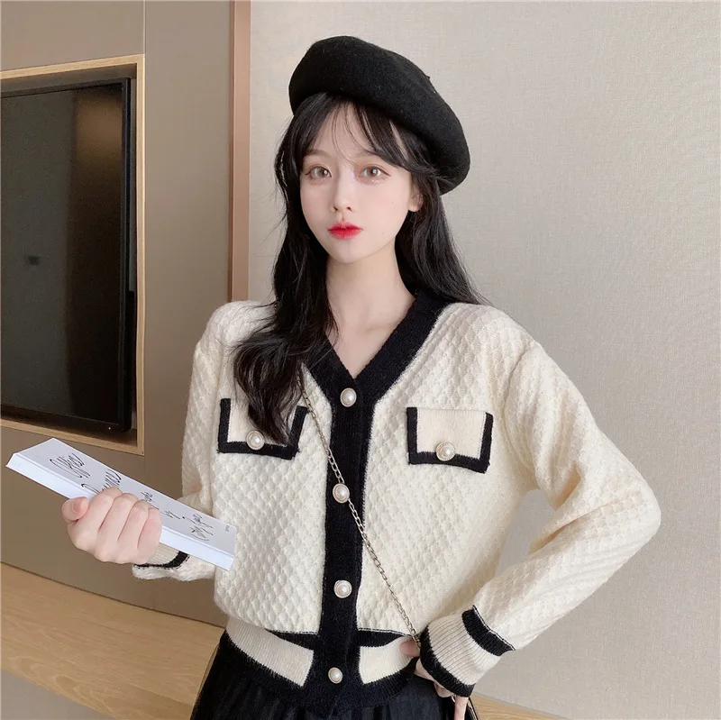 

2024 New Western style Small Fragrant Knitted Cardigan Coat for Women, Short and Loose Sweater Top