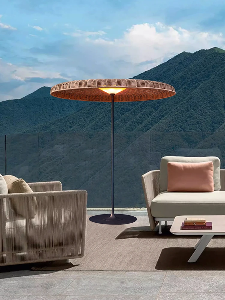 Paesaggio della villa con lampada da prato per esterni