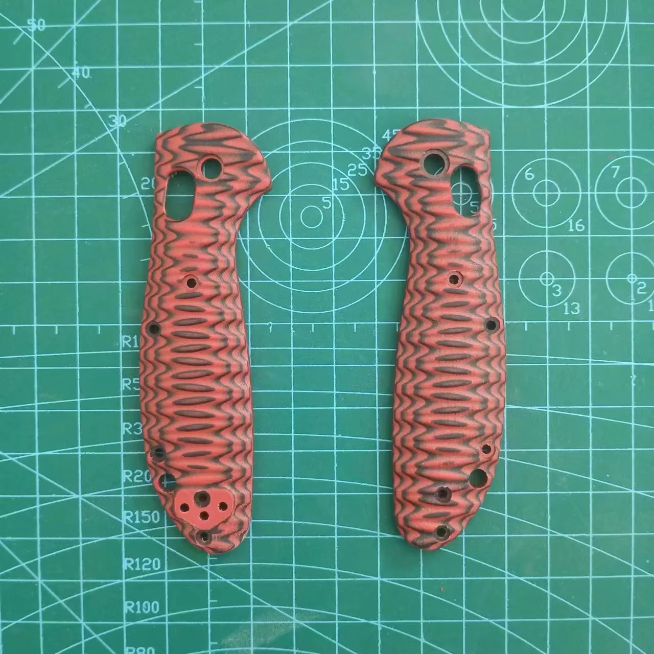 

1 Pair G10 Material Handle Scales for Benchmade Griptilian 555/556 Folding Knife