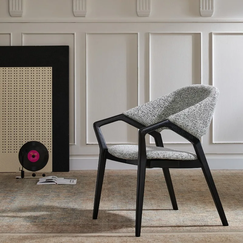 كرسي طعام، كرسي مريح ومستقر من الجلد الفاخر من الخشب الصلب في العصور الوسطى