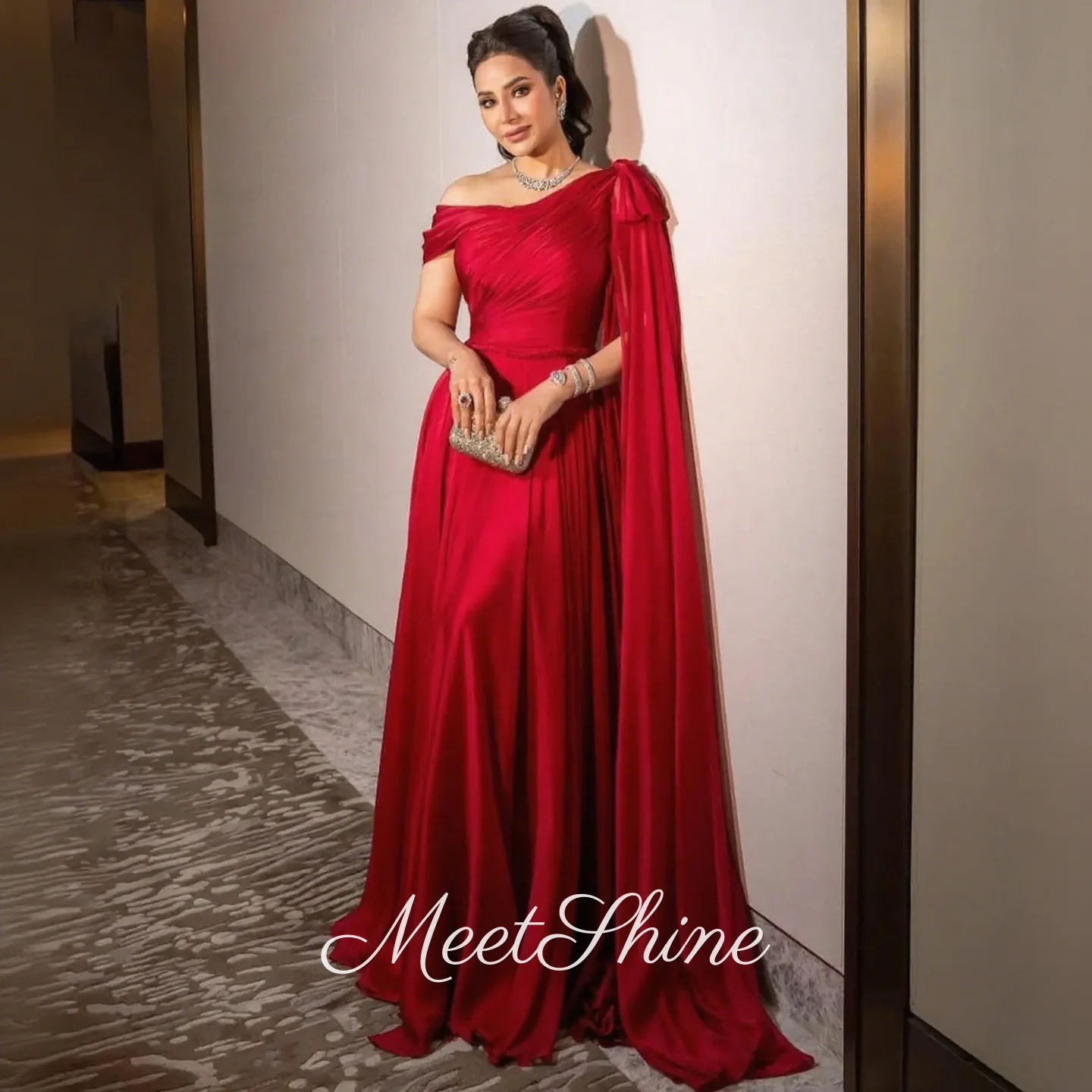 

Elegant Red Satin A-Line Prom Dress Dubai Off the Shoulder with Floating Sleeve Evening DressesWedding Party Dress Customized