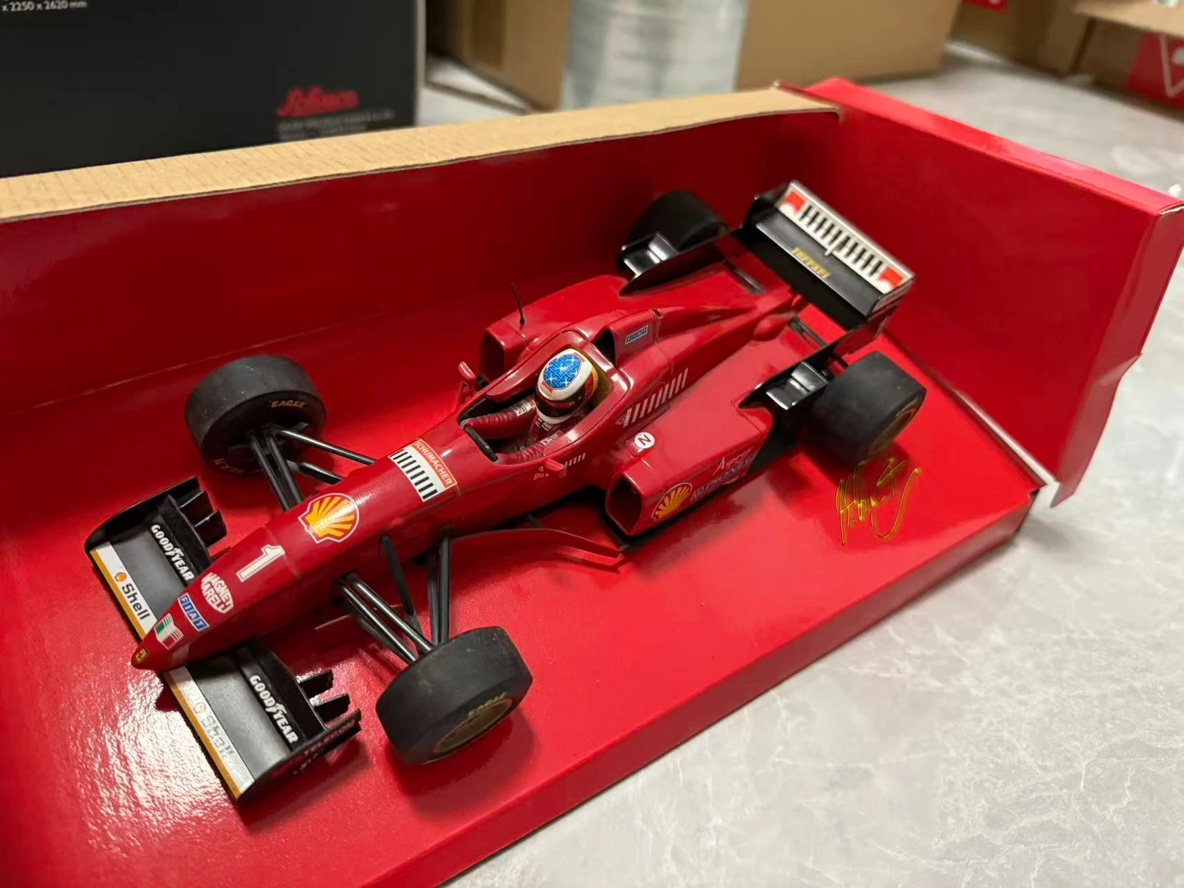 

Миничелампы 1:18 F1 F310 1996 # 1, имитация ограниченной серии, полимерная металлическая статическая модель автомобиля, игрушка в подарок