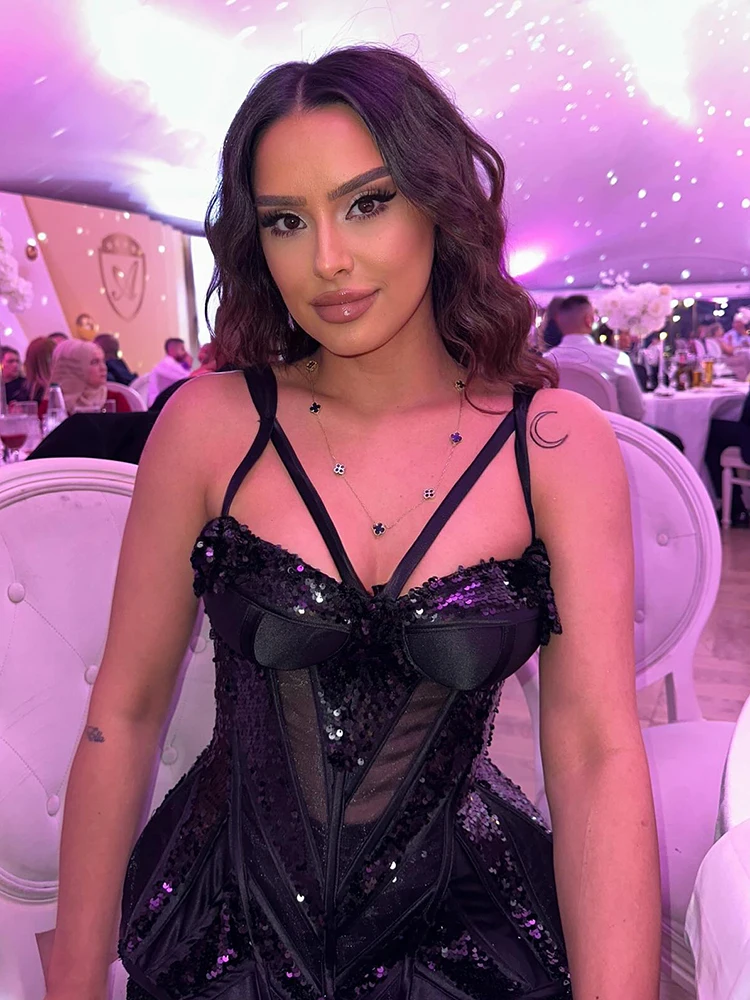 VC Abito lungo a sirena con paillettes senza schienale e cinturino nero elegante e chic per la cena di gala