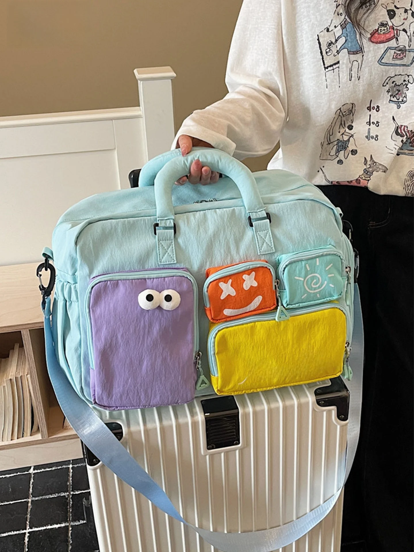 dopamine-color-block-travel-bag-large-capacity-portable-student-dormitory-luggage-storage-bag-female-style-carry-on-suitcase