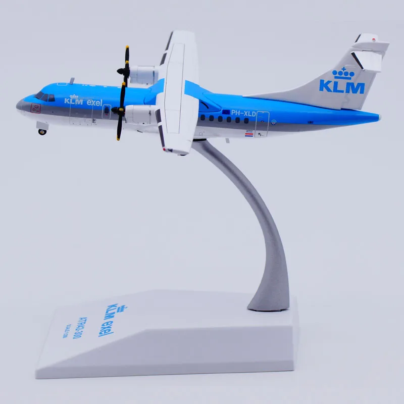 XX20147 Alloy Collectible Plane Gift JC Wings 1:200 KLM Exel ATR42-320 Diecast Aircraft Model PH-XLD With Stand