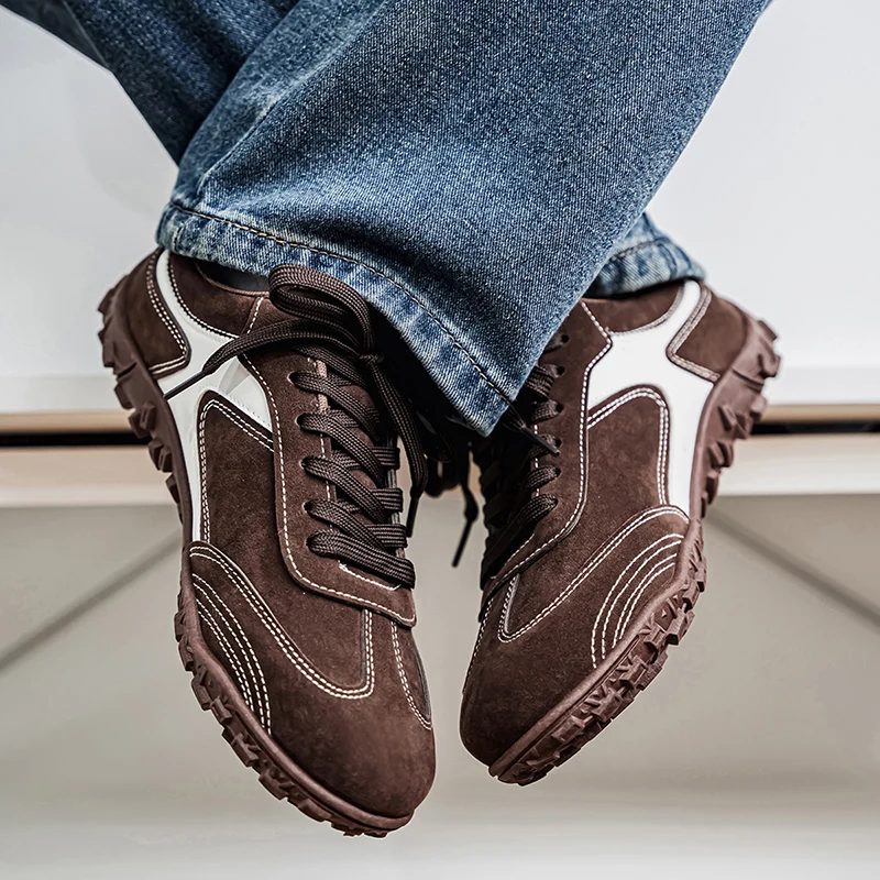 أحذية رياضية جديدة للجري قابلة للتنفس مع نعل سميك لربيع الخريف أحذية رياضية للمشي والتنس أحذية كاجوال خفيفة الوزن للرجال