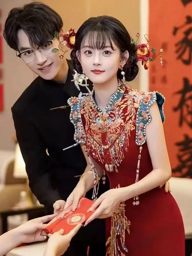 

New Chinese-style heavy workwear cheongsam toasting dress bride's morning gown evening and return home are now available