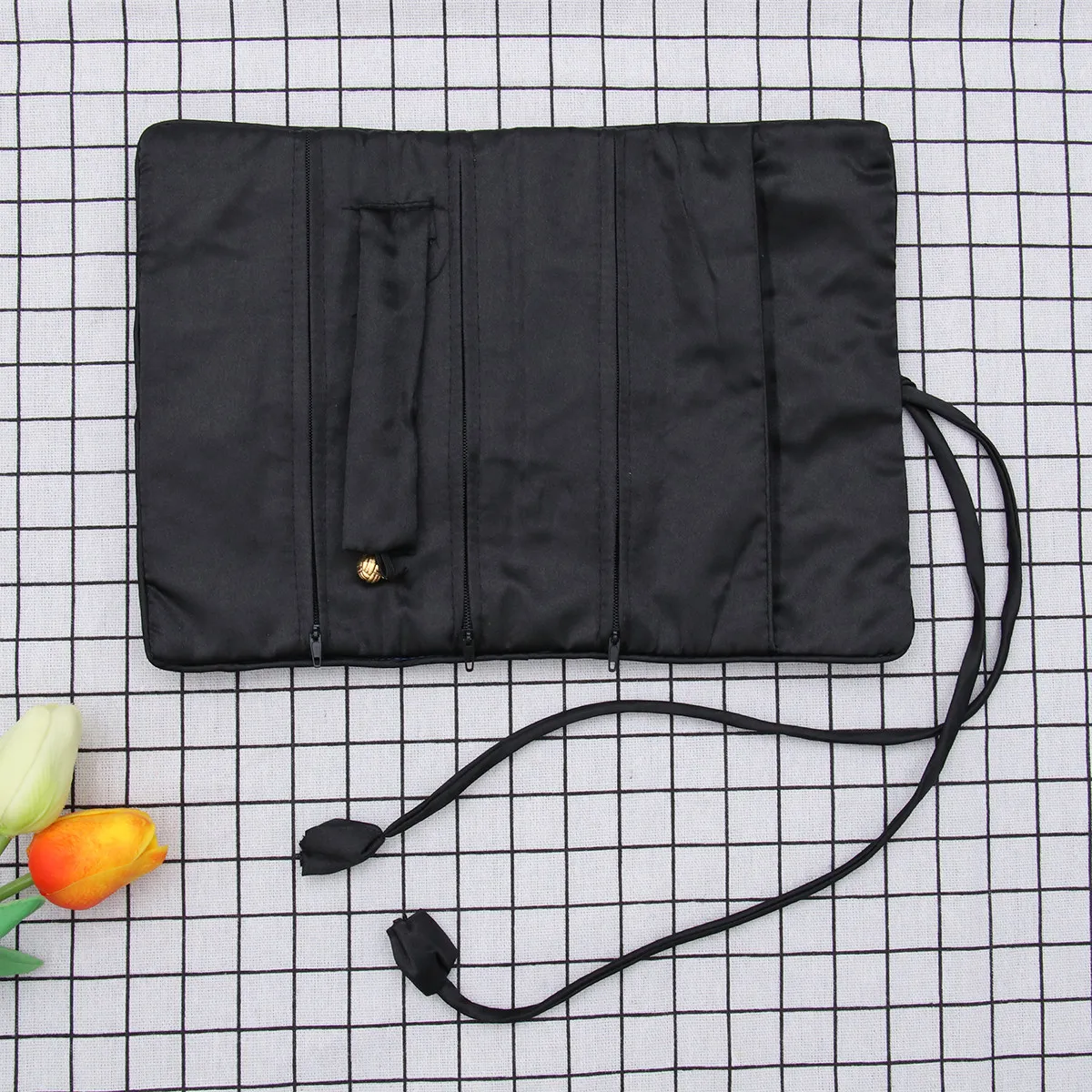 

Elegant Embroidered Jewelry Roll Bag Multifunctional Satin Silk Storage Pouch for Necklaces Earrings Bracelets Travel Daily Use