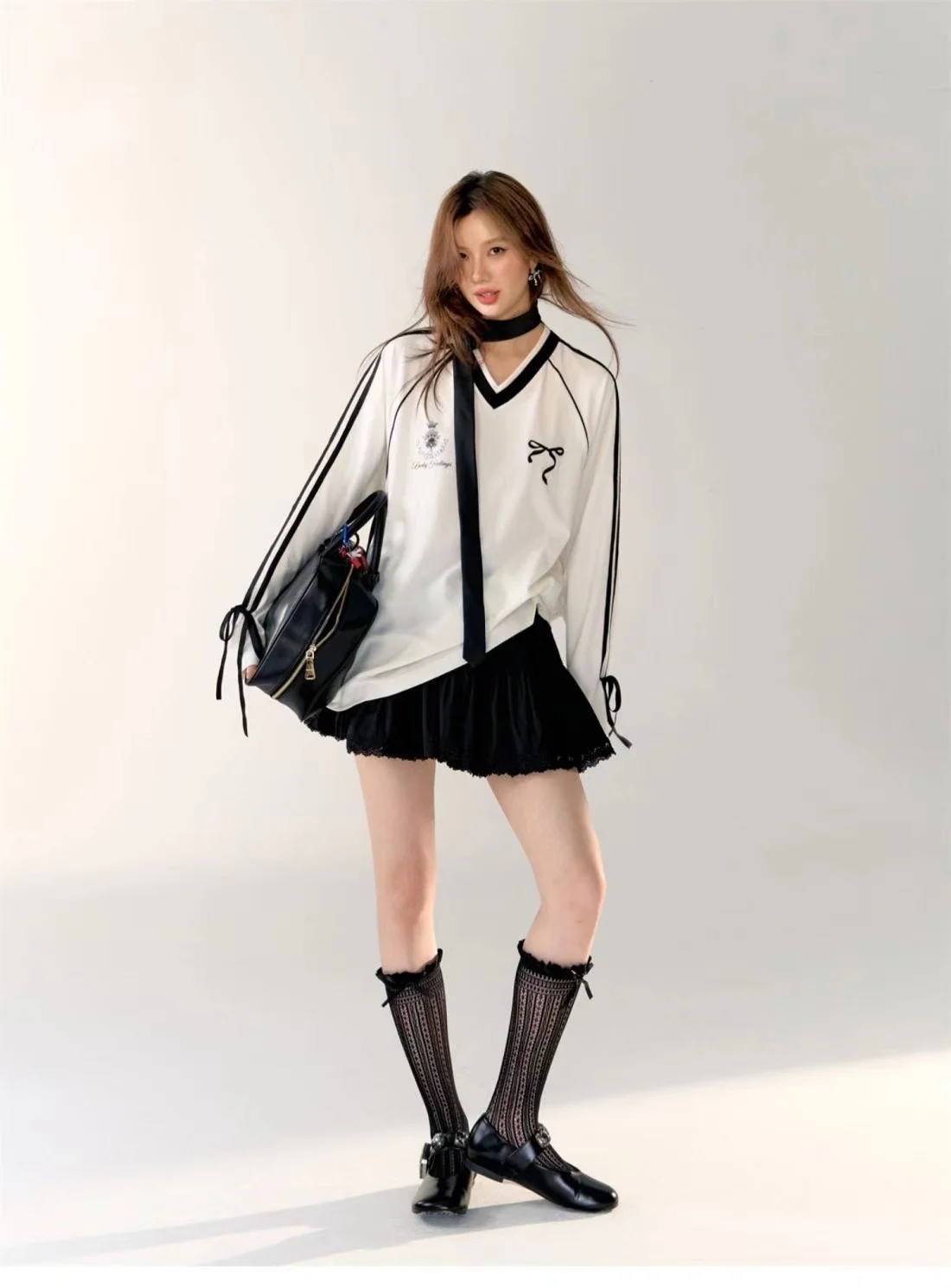 الأمريكية بلون مطبوعة شريط الخامس الرقبة الخريف والشتاء جديد فضفاض جميع الأزياء جيرسي طويلة الأكمام الدافئة هوديي امرأة #3