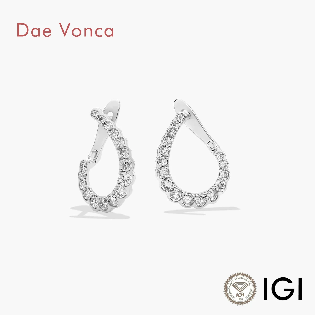 Custom Romantic Scalloped Full Diamond Hoop Earrings 14K 18K White Gold Teardrop Front-Back Lab Grown Diamond Earrings For Girls