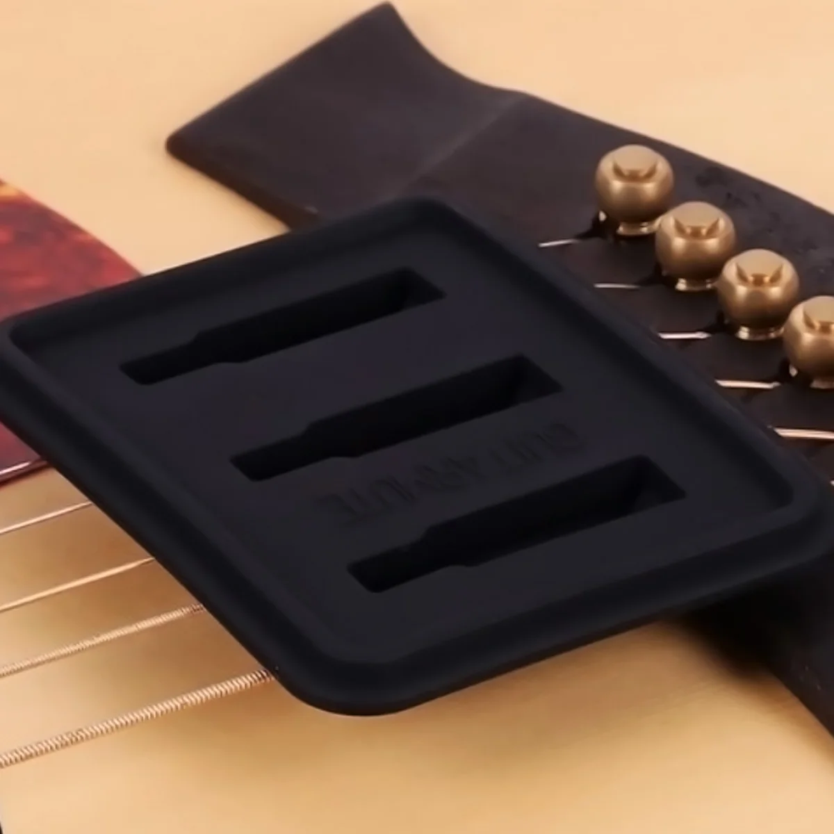 

Acoustic Classical Guitar Mute Pad Silicone Practice Guitar Musical Instruments Guita Parts and Accessories (Black)