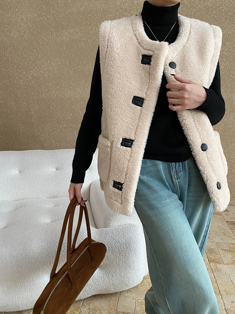 [EAM] Women Lambswool Thick Both Side Wear Big Size Warm Vest New O-collar Sleeveless Fashion Tide Autumn Winter 2024 1DH7878