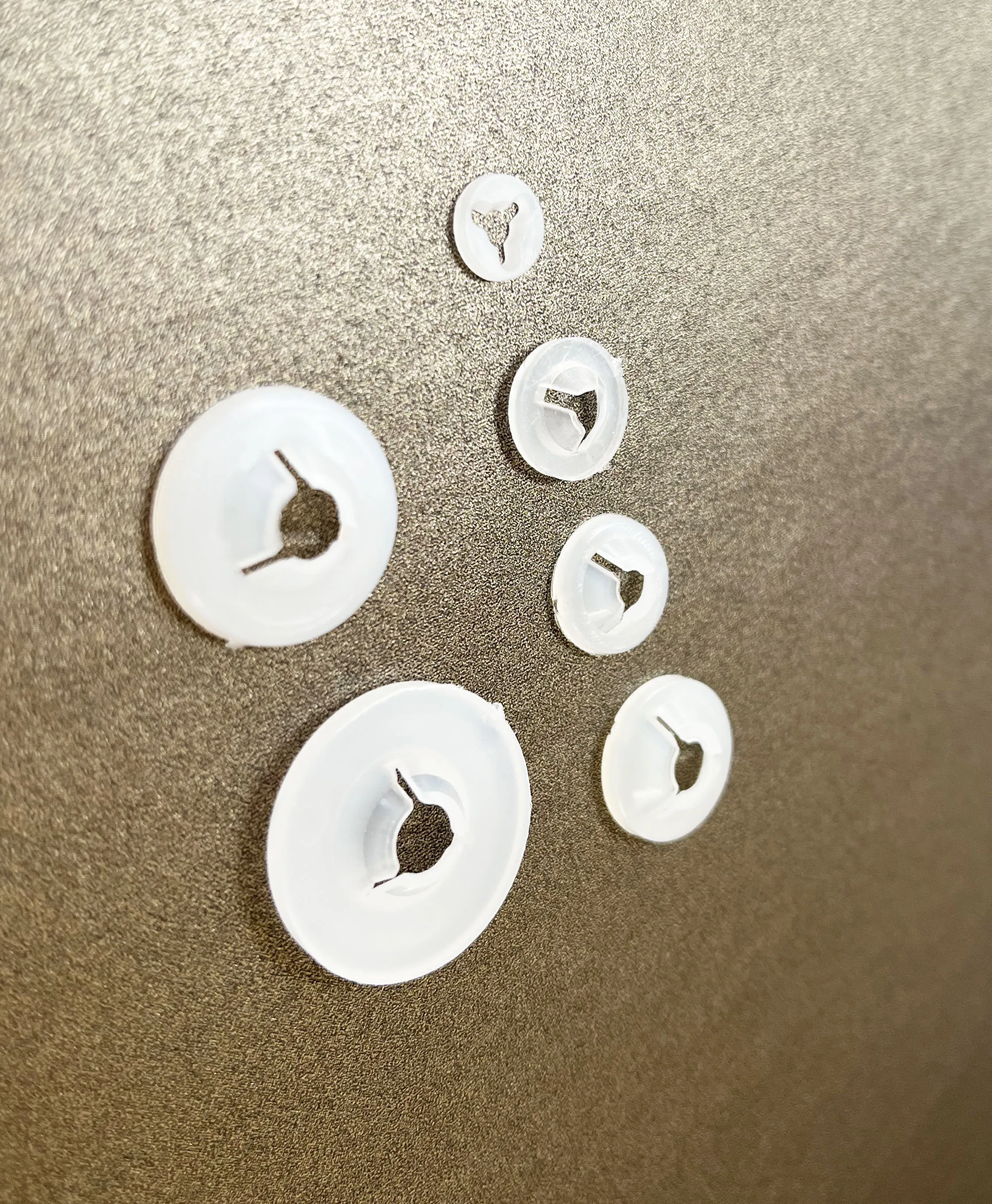33mm breite Schalenförmige Trifurkations-Handwaschschalen für Spielzeugaugen, -nasen und -mäulchen – 100 Stück/Los – Detail 4