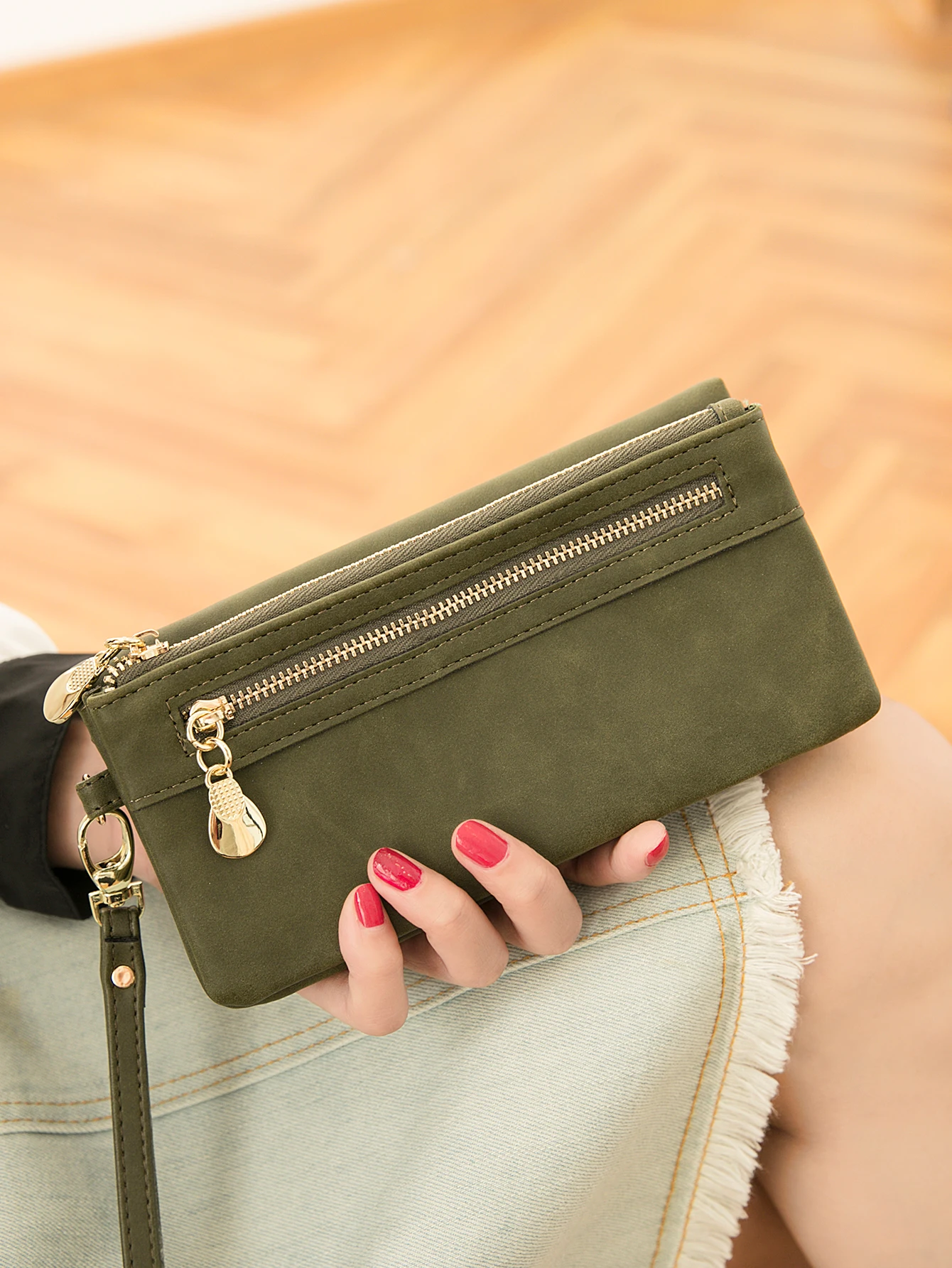 Große Damen-Geldbörse aus mattem Leder mit doppeltem Reißverschluss, Clutch-Handgelenktasche, Handy-, Münz- und Kartenhalter, Multi-Pocket-Geldbörse – Detail 16