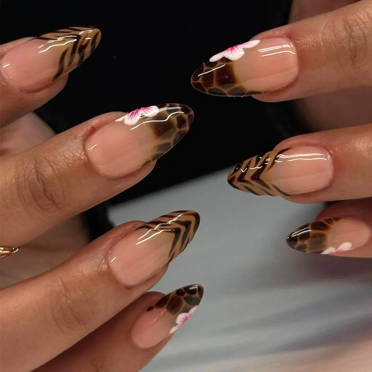 

Leopard Print Wear Nail French Almond Nail Piece Ins Style Wear Nail Nail Patch Fake Nails