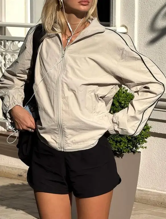 

Women's Jacket 2025 Spring Autumn New Solid Color Simple Vacation Fashion Sunscreen Stand Collar Long Sleeved Zipper Jacket