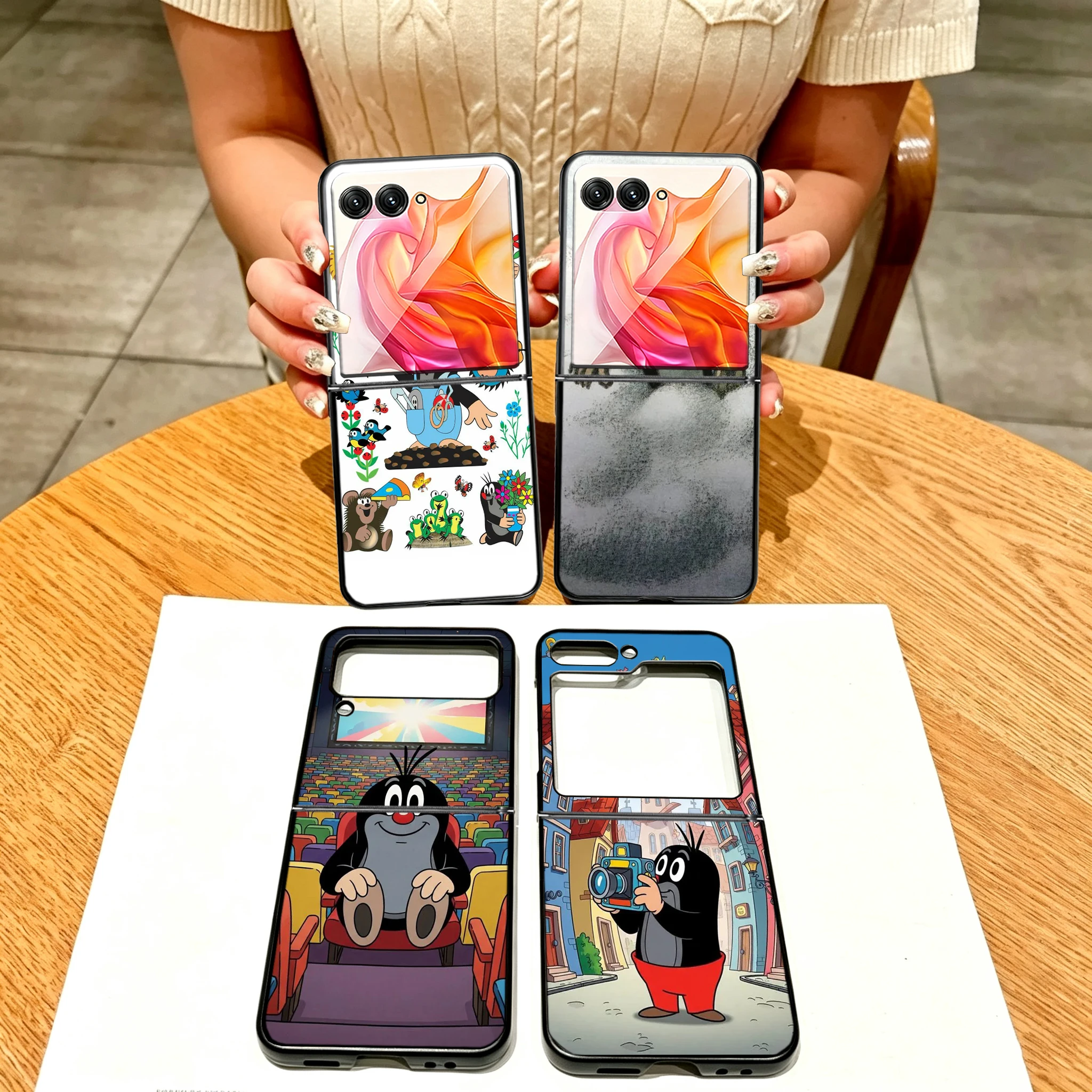 Classic Cartoon Little Mole Phone Case For Samsung Z Flip 6 7 5G Galaxy Z Flip 5 3 4 5G Z Fold 8 Shockproof Hard Cover TPU Capa
