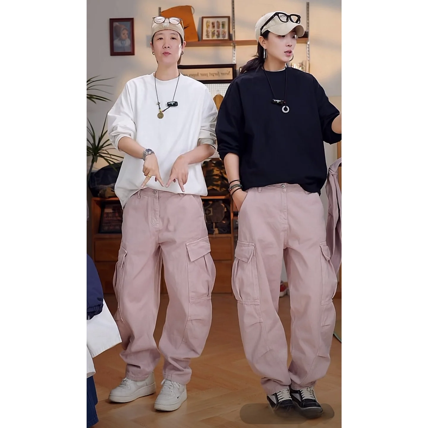 

Retro American Waed 3D Cut Pink Casual Pants Men Women Loose Fit Cotton Everyday Trousers Knife ape Curved Leggings