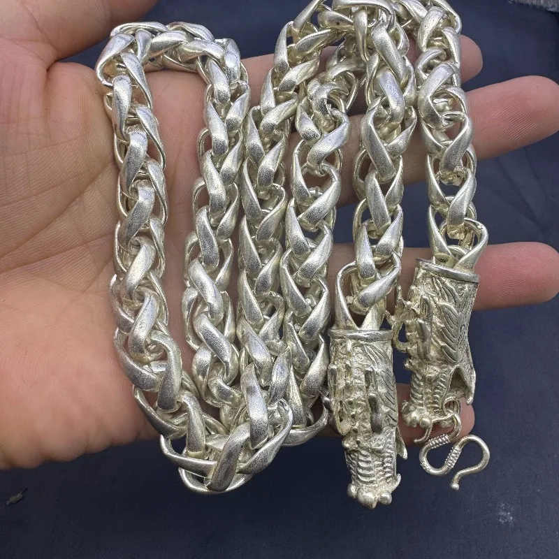 Vintage Silver‑Tone Double Dragon‑Head Necklace Retro Imitation Collectible Bold Statement Fashion Neck Jewelry for Men