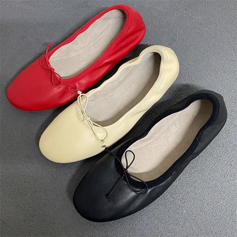 nuevas-bailarinas-elaboradas-en-piel-de-cabra-punta-redonda-clasica-costuras-elasticas-para-un-ajuste-perfecto-efecto-ligeramente-plisado-clasico