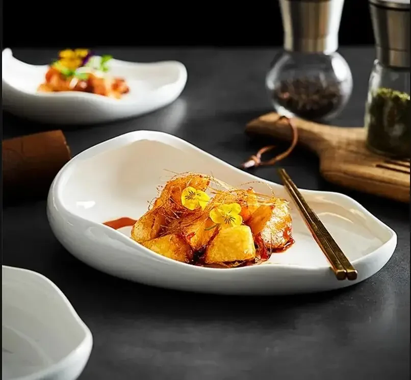 

White Plates Home Decoration Irregular Steak Plate Hotel Restaurant Ceramic Dessert Chinese Kitchen Dinner
