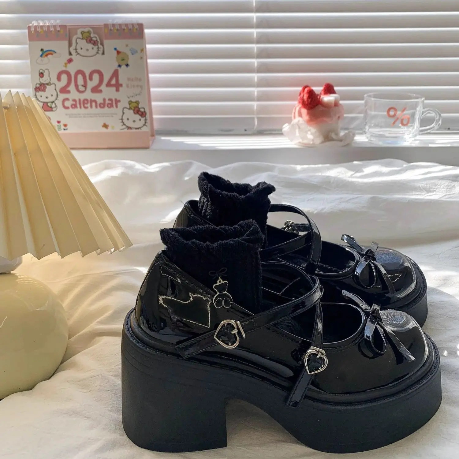

Women's Spring Round Toe Pumps Chunky Heel Mary Janes Shoes Platform Shoes for Women Dress Students Women's Lolita Heeled Shoes