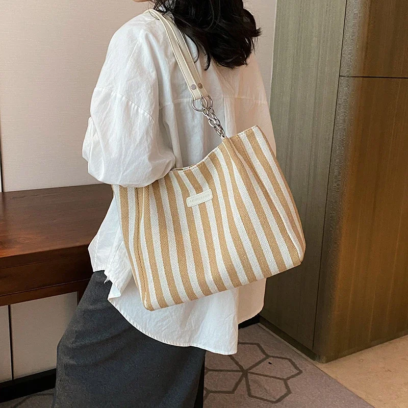 

Элегантная женская кожаная классическая модная дизайнерская сумка через плечо Модная большая сумка Роскошная сумка через плечо для повседневного шикарного образа жизни