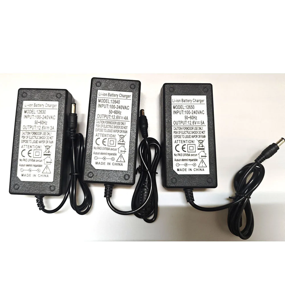 DC-Netzteil 12,6V 2A 3A 4A 5A Ladegerät Lithium-Batterie-Ladegerät 12,6V 3000MA US EU Australien UK AC-Netzkabel