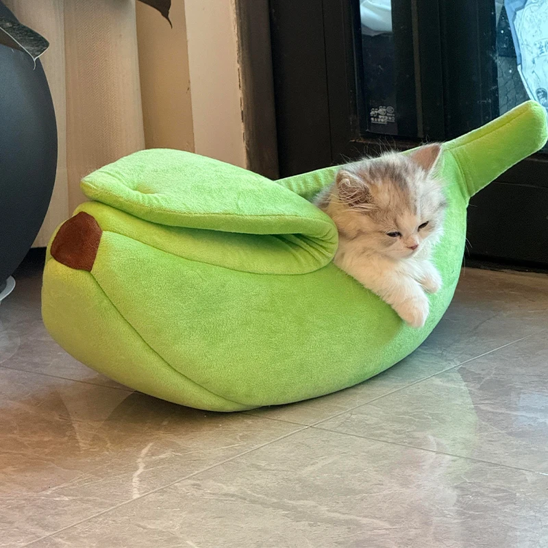 

House for cats Banana Cat Nest Closed Safety All season Universal Pet Nest Plush Cute Non stick sleeping Dog Nest Accessories