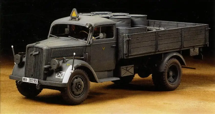 Tamiya 35291 1/35 Scale Model Kit WWII German 3Ton 4x2 Cargo Truck w/2 Figures Model Building