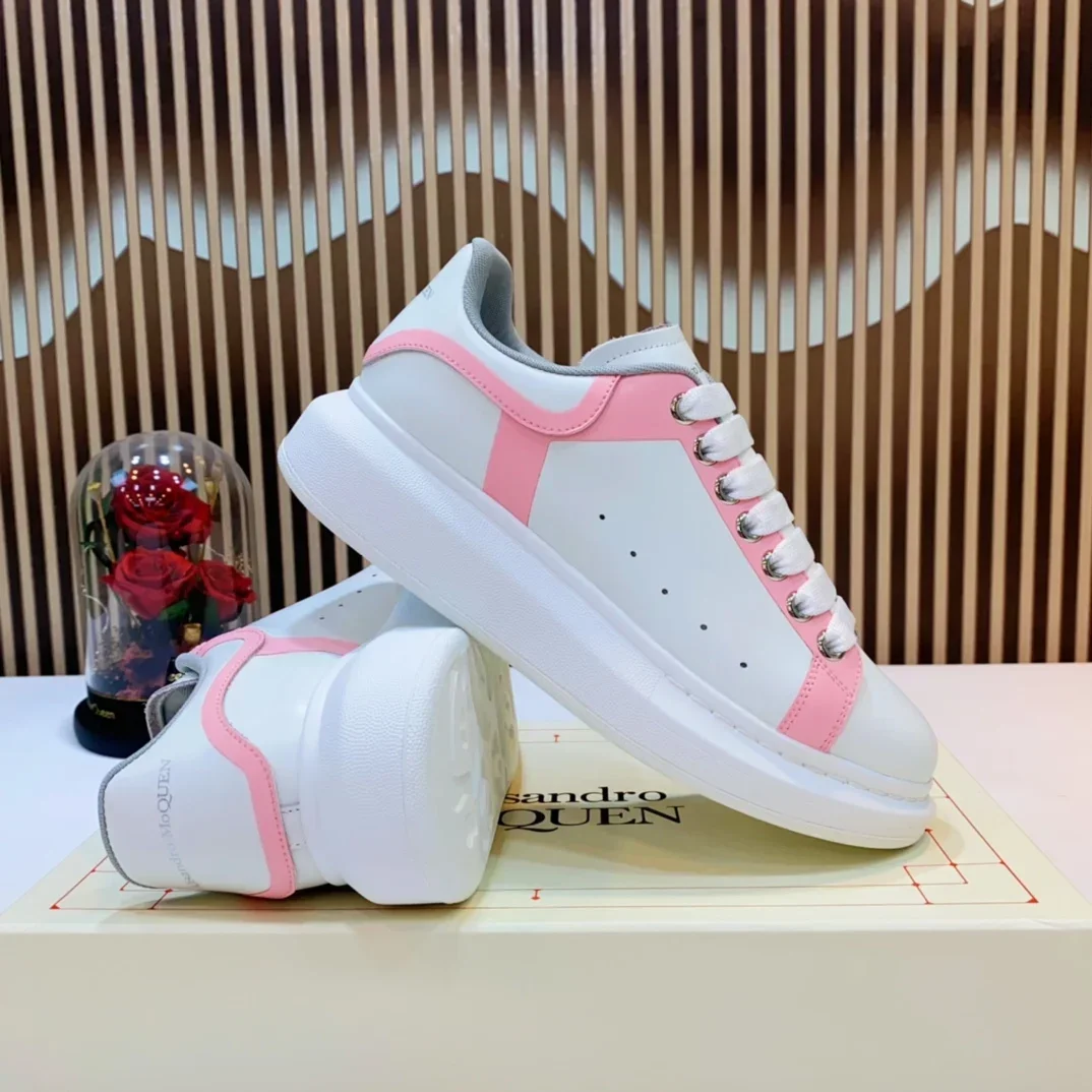 

Top Hight Quality Mens Casual Sneakers Real Leather Womens Brand Designer Tennis Shoes Classic Fashion Design running shoes