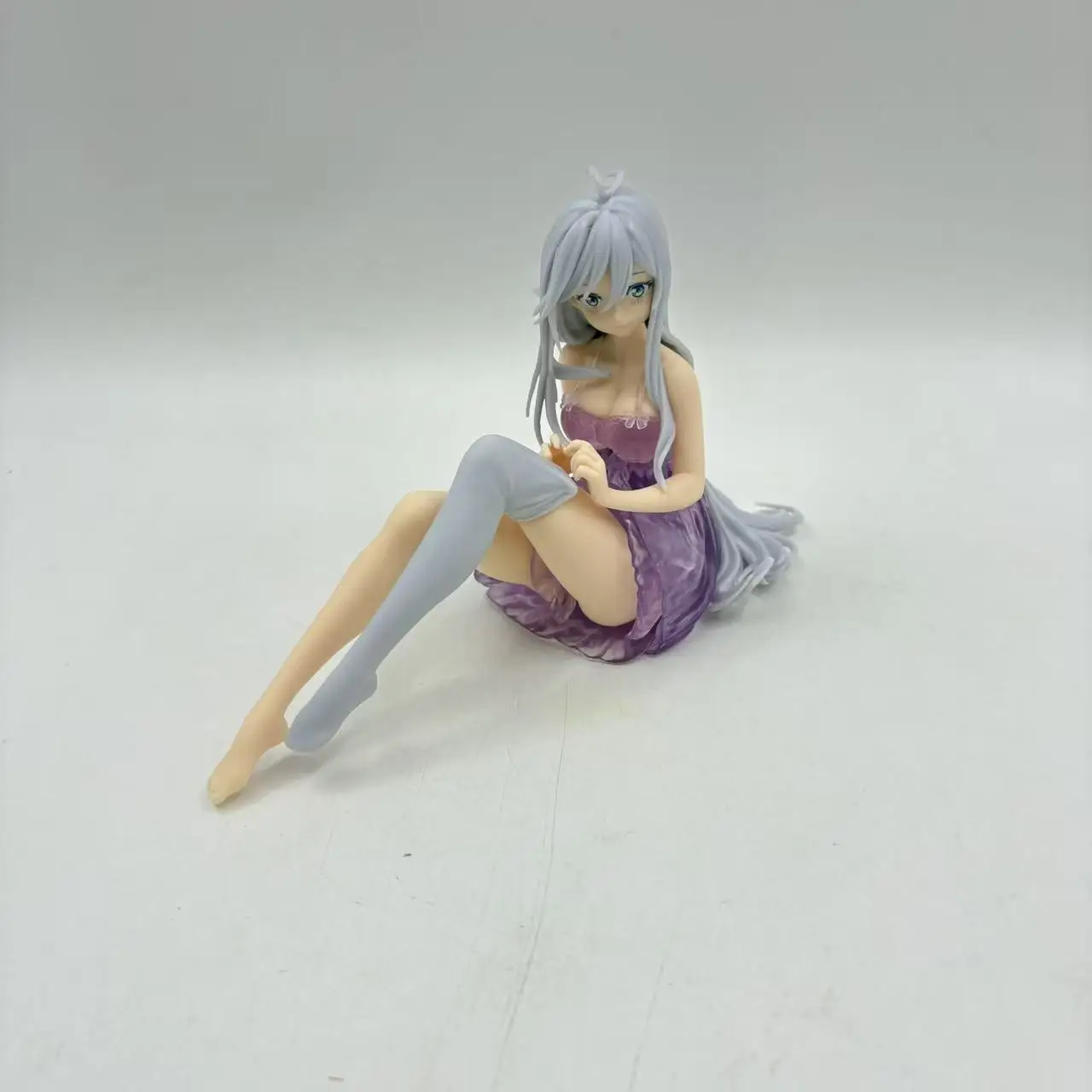 10cm Anime Vladilena Milize kawaii figurka siedząca, model z PVC, zabawka, dekoracja na biurko, ozdoba do samochodu, kolekcjonerski prezent