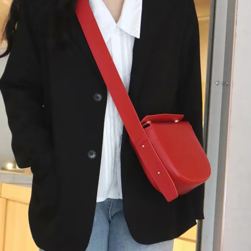 Women Vintage Red Messenger Bags Solid Color Ladies Saddle Shoulder Bags Purses and Handbags Fashion Casual Girls Crossbody Bags