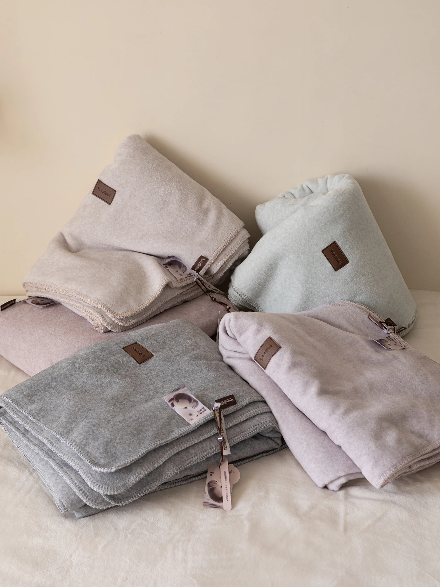 

Мягкое зимнее одеяло из бионического бархата 255 г/м², высококачественное, для офиса, для сна, для спальни, для дивана, из полиэфирного волокна