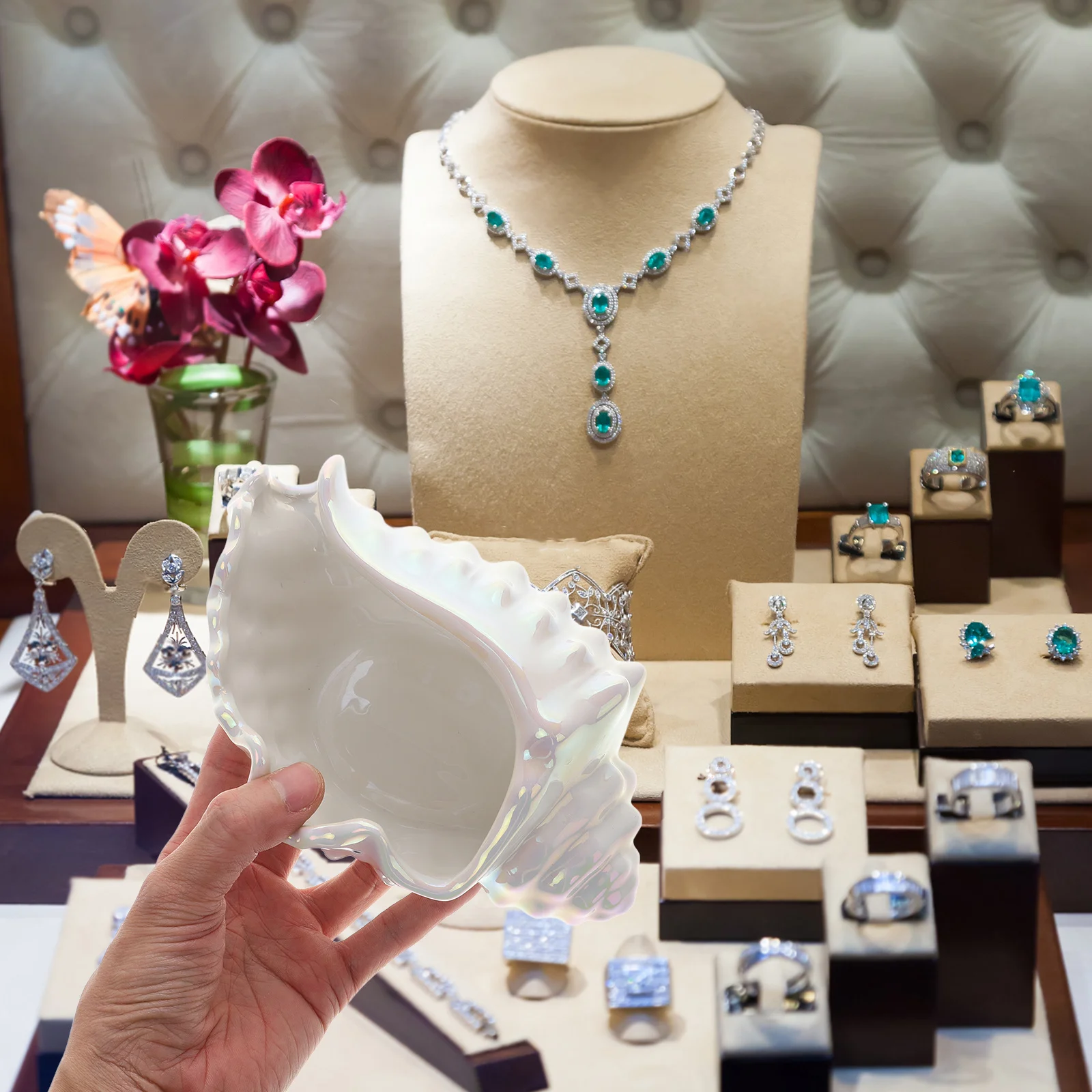 Conch Jewelry Tray Ceramic Decorative Small Jewelry Holder Ring Organizer Earring Trinket Dish Stylish Compact Display for Home