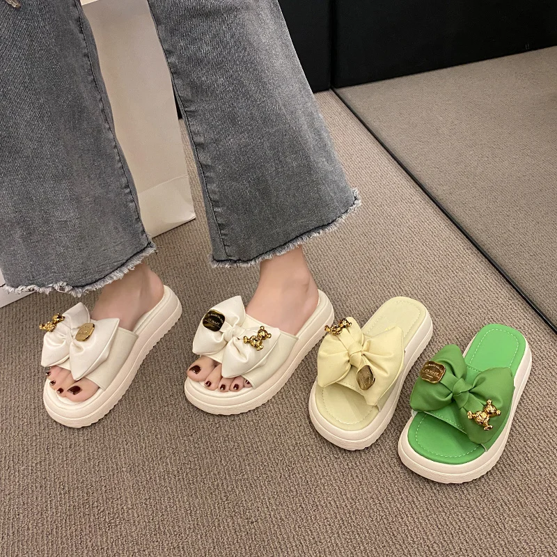 BCEBYL 2024 New SummerFlat Heel Shoes Butterfly Metal Decor Slippers Women‘s Green Color Sandals Women's Platform Beach Slippers