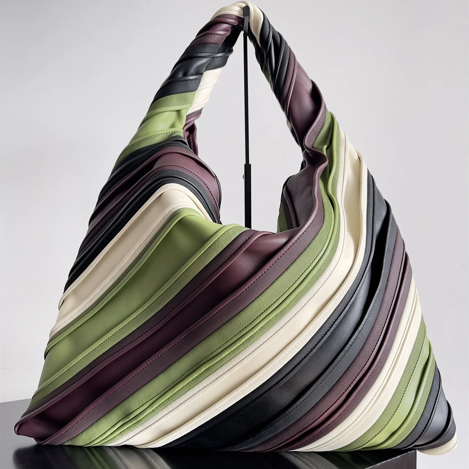 

2025 New Luxury Solid Color Genuine Leather Brand Handbag Cowhide Women Crossbody Designer Bag Fashion Female Tote Bags