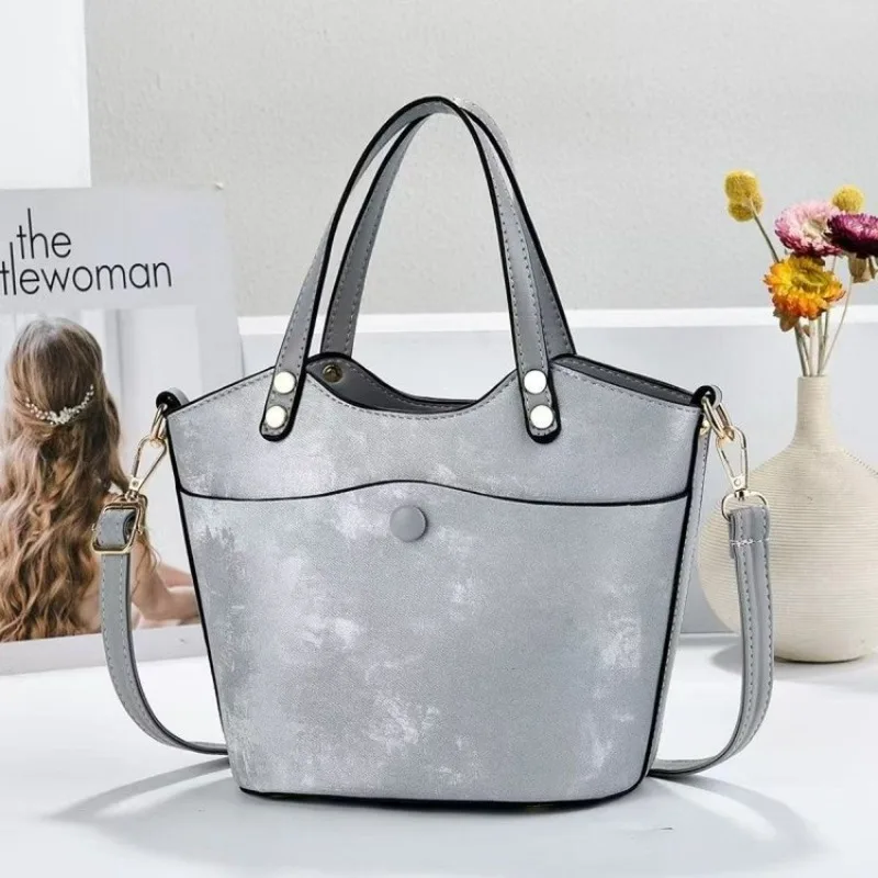 

High End Vintage Tote Bag Ladies Popular Fashionable Cutting Simple Casual Collocation Daily Handbag