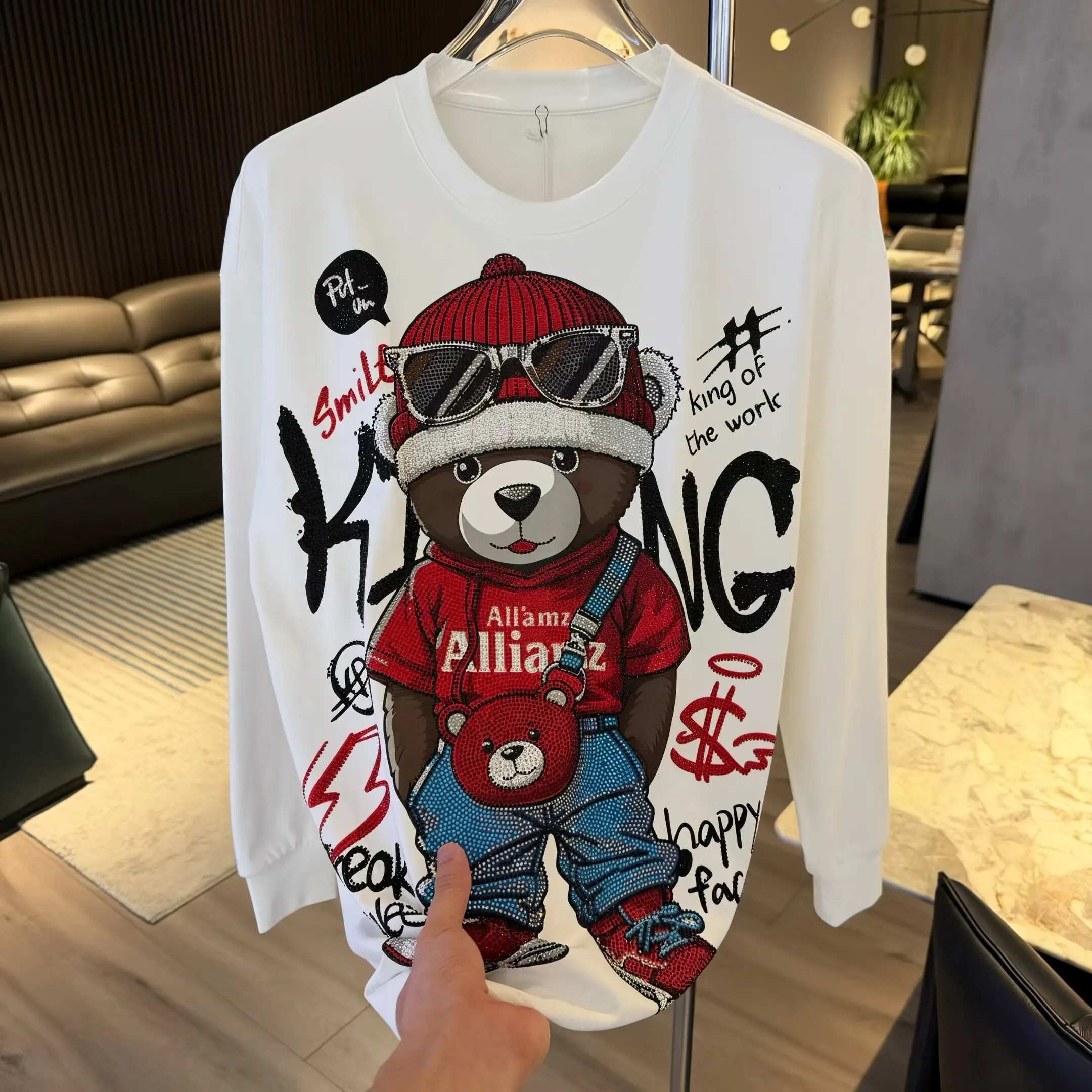 Handsome Bear Hot Diamonds Round Neck Pullover Top Autumn Winter Long Sleeve Sweatshirt All-match Male Cotton Hoodie T-shirt
