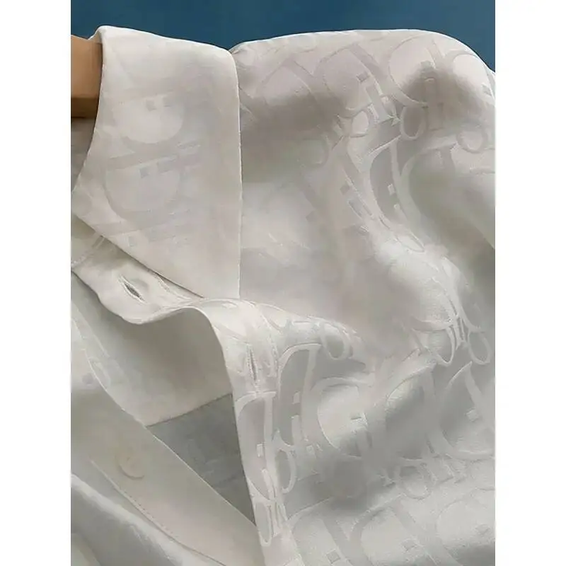 Klassiek jacquard shirt met lange mouwen dames lichtgewicht zijden instappers stijl subtiele letter bedrukte top voor lente zomer