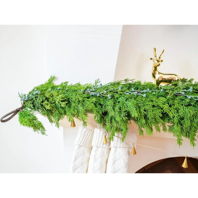 

6-футовая кедровая гирлянда с голубыми ягодами, реалистичная сосновая зелень кипариса для камина на мантии, лестницы, домашнего и наружного рождественского декора