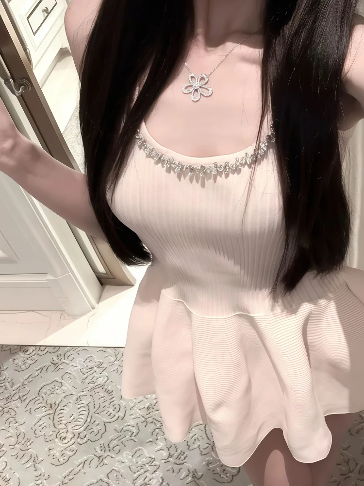 Summer New Gold Style Diamond Studded U-shaped Collar Short Sleeved Waist Cinched Knitted Dress for Women